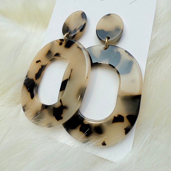 Tortoise Oval Drop Earrings - Picture 1 of 3